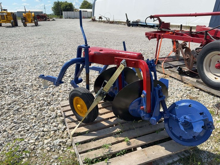 2-bottom-fast-hitch-disc-plow-image-9