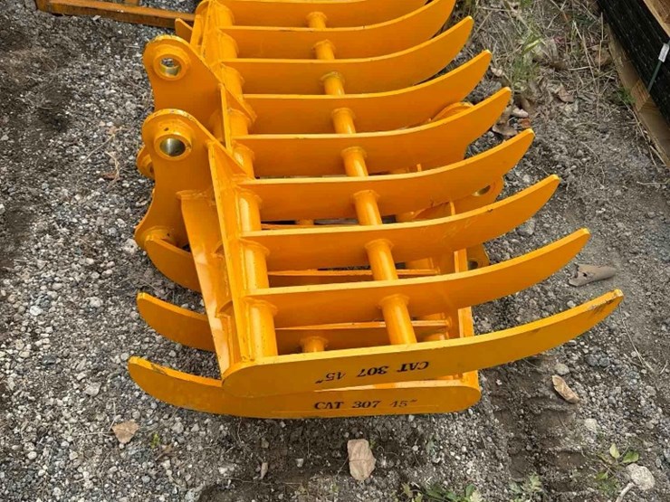 caterpillar-307-image-1