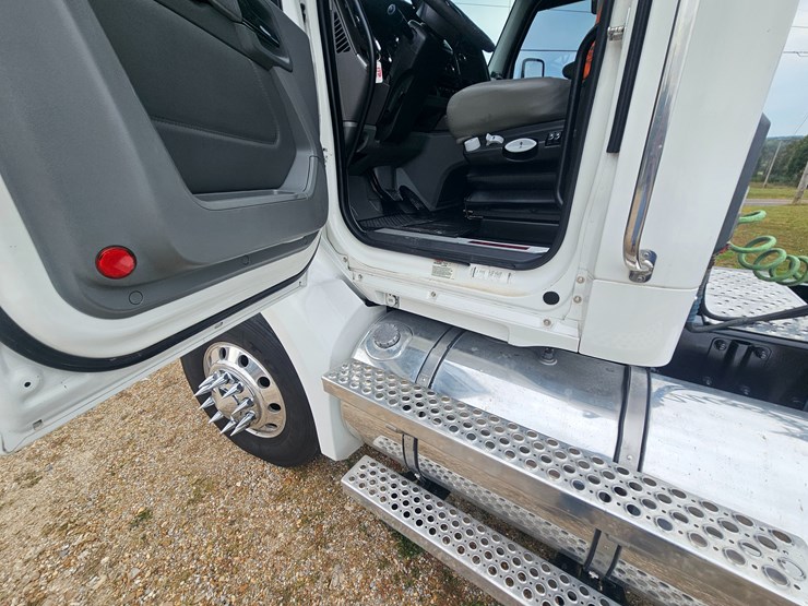 kenworth-t680-image-45