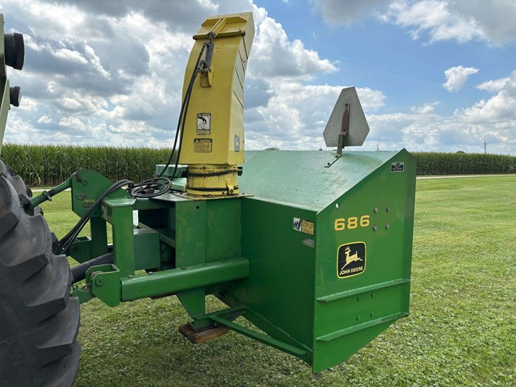 john-deere-686-image-5