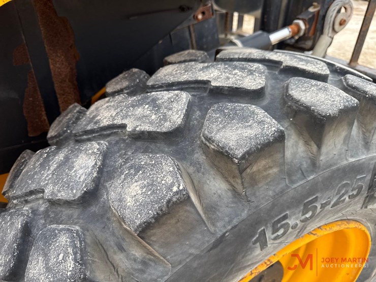 2019-jcb-930-image-11
