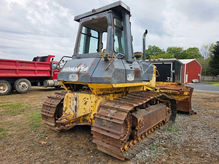 komatsu-d61ex-image-13