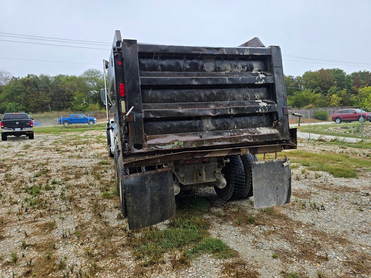 1999-sterling-l9511-image-15