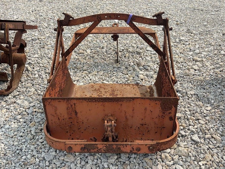 allis-chalmers-coupler-dirt-scoop-image-4