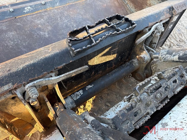 2021-bobcat-s590-image-6