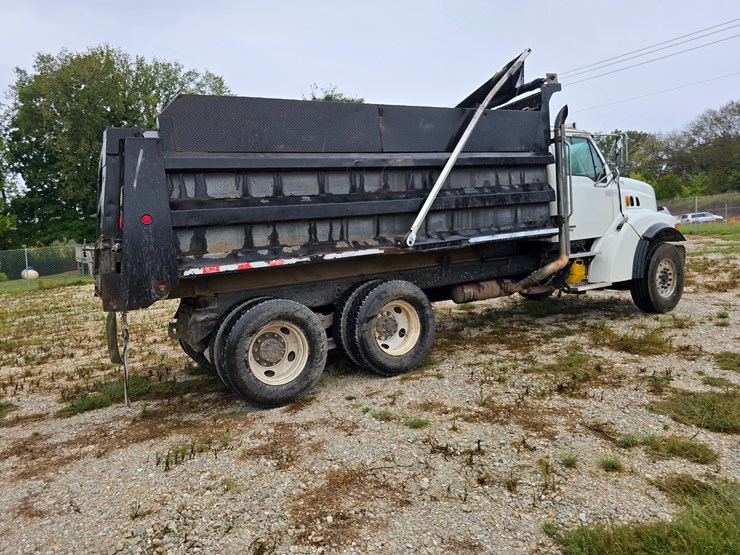 1999-sterling-l9511-image-22