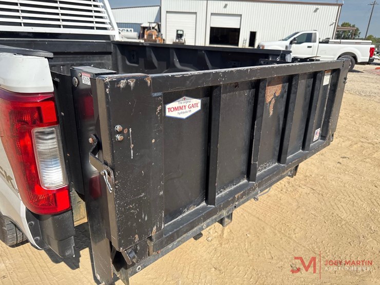 2017-ford-f250-xl-image-9
