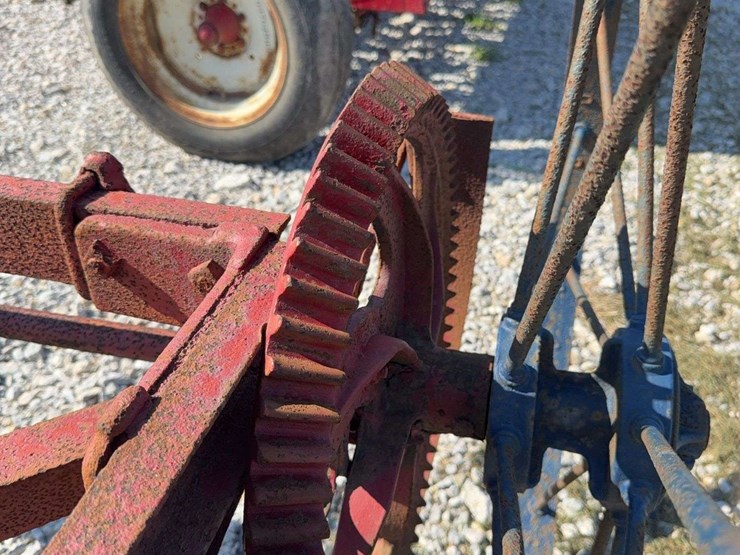 international-hay-tedder-image-9