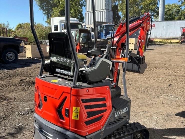 new-cfg-industrial-co-mini-excavator-model-mx15rx-image-5