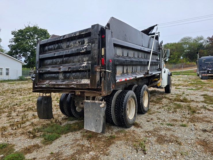 1999-sterling-l9511-image-19