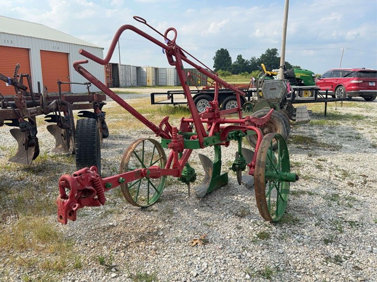 oliver-two-bottom-plow-image-2