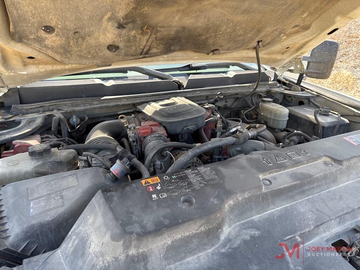 2013-chevrolet-silverado-3500-image-16