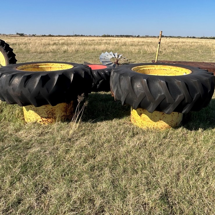 #99 • John Deere Duals