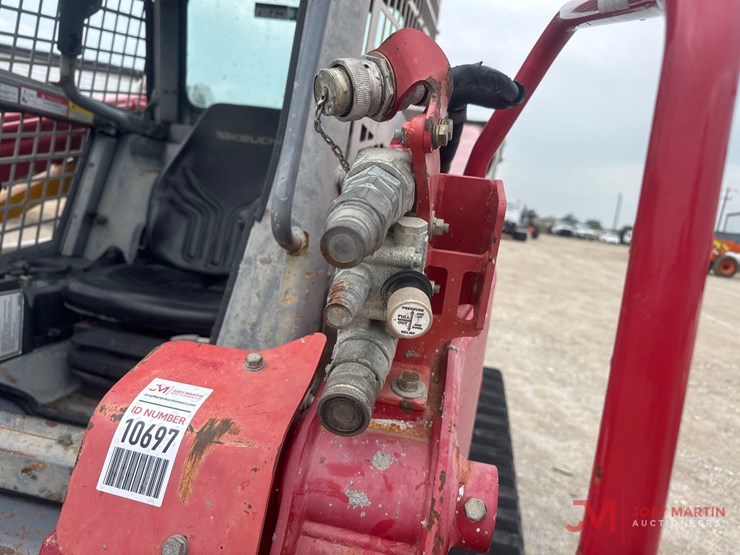 2017-takeuchi-tl12r2-image-10