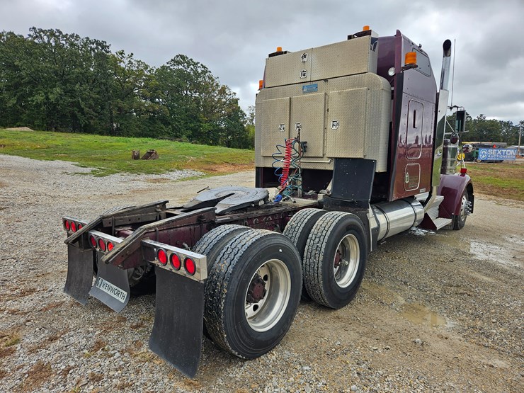 2000-kenworth-w900-image-15