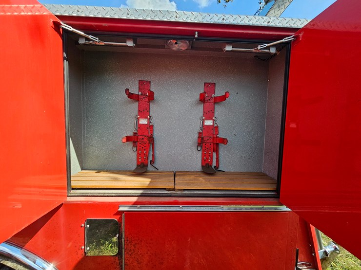 1983-ford-c800-image-90