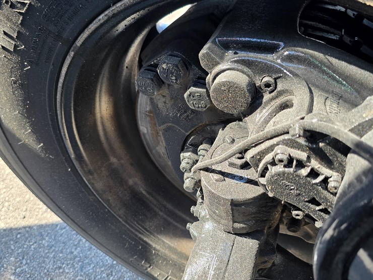 2014-peterbilt-388-image-78