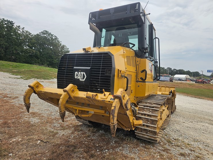 2023-caterpillar-953-image-14