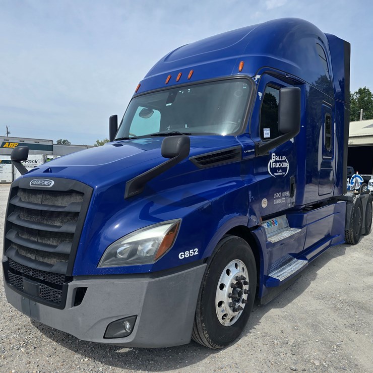 2019 FREIGHTLINER CASCADIA 126
