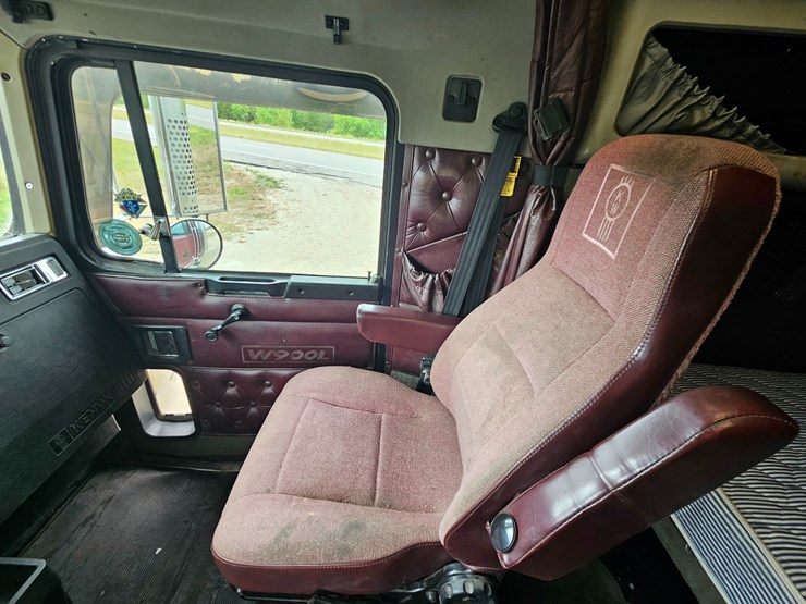 2000-kenworth-w900-image-54