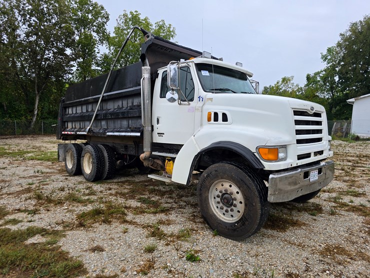 1999-sterling-l9511-image-33