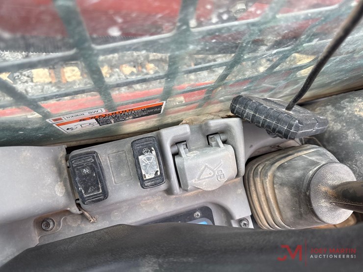kubota-svl97-2-image-11