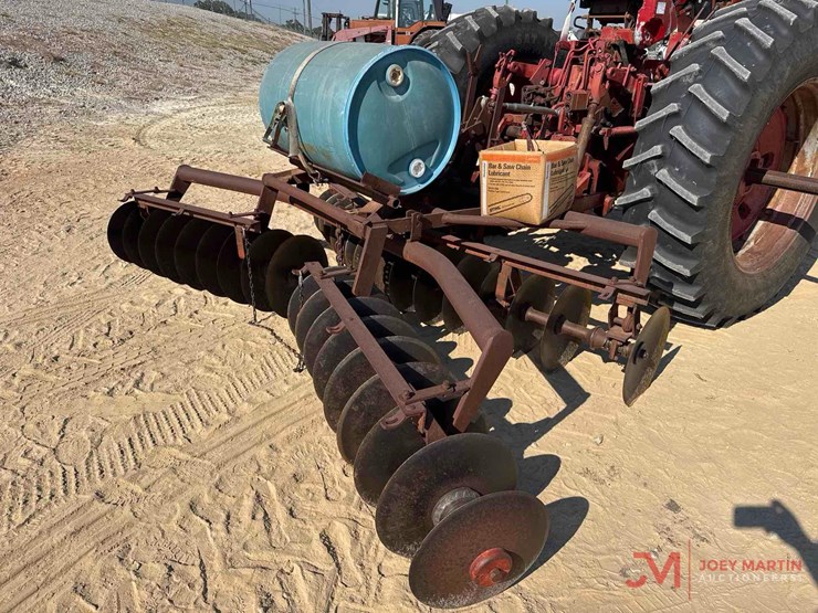 massey-ferguson-12-image-2