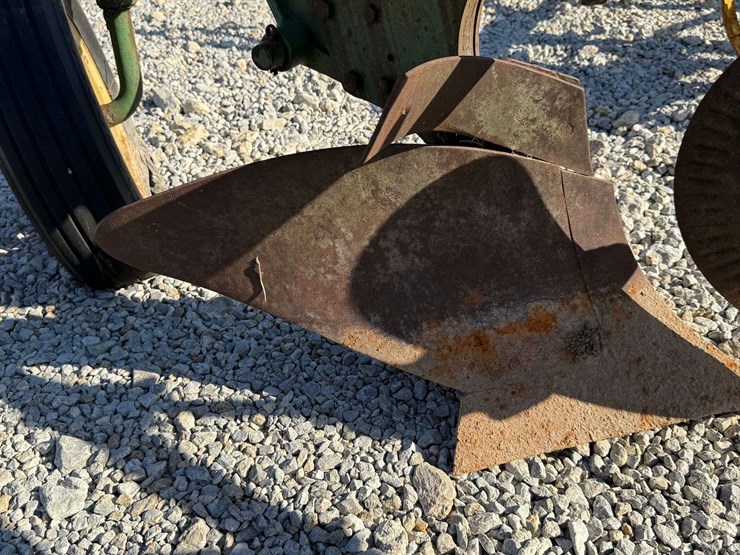 john-deere-4-bottom-pull-type-plow-image-10