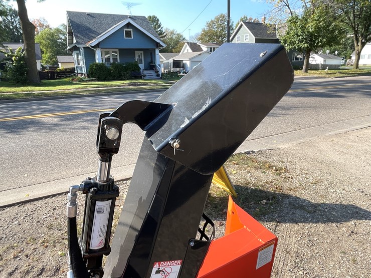 #4308-•-land-pride-84"-skid-steer-mount-snow-blower-image-17