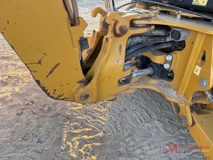 2018-caterpillar-420f2-it-image-22
