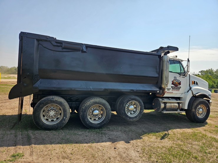 2006-sterling-l9500-image-21