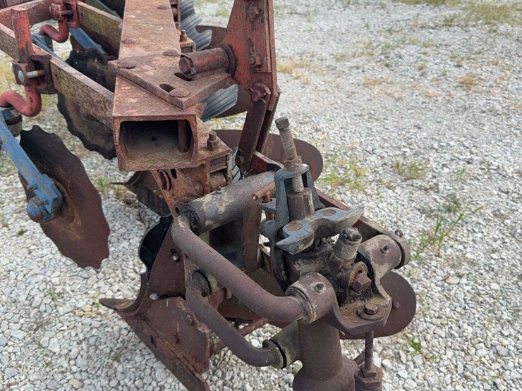 four-bottom-plow-image-25