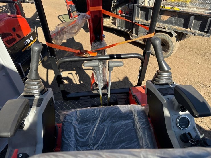 new-tpm-industrial-co-mini-excavator-model-tpm-16-image-7