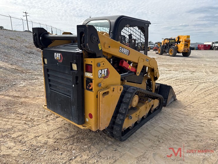 2022-caterpillar-249d3-image-2