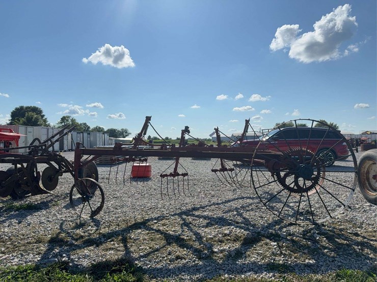 international-hay-tedder-image-7