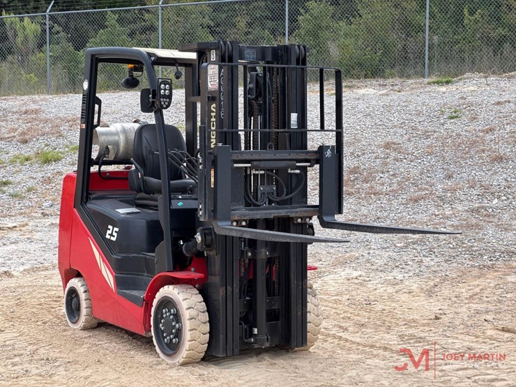 2021-hangcha-cpyd25-xw71f-c-straight-mast-forklift-image-1