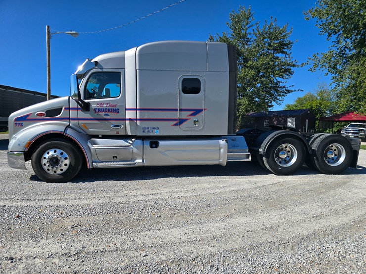2015-peterbilt-579-image-7