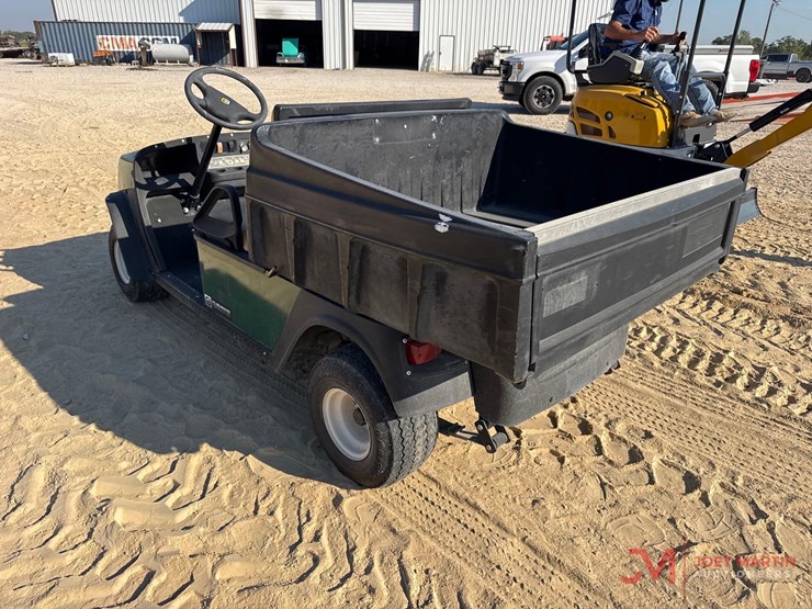 cushman-refresher-1200-golf-cart-image-3
