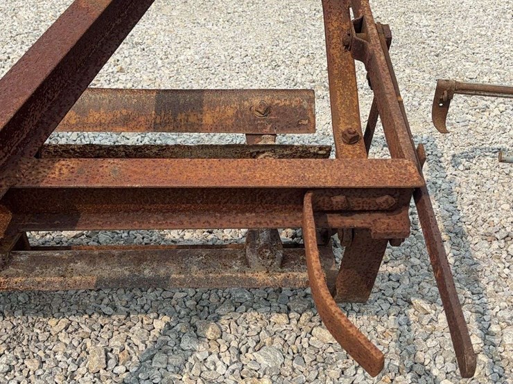ihc-#5-stalk-cutter-image-15