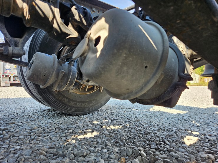 2016-freightliner-cascadia-125-image-90