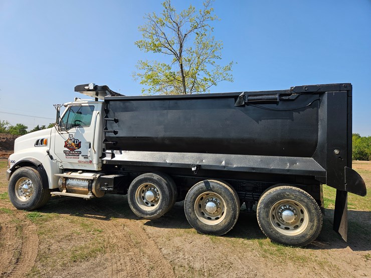 2006-sterling-l9500-image-10