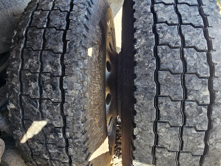 1989-peterbilt-379-image-100