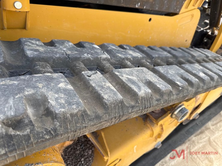 2022-caterpillar-249d3-image-9