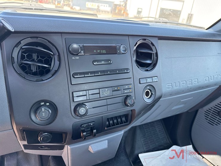 2015-ford-f250-xl-image-16