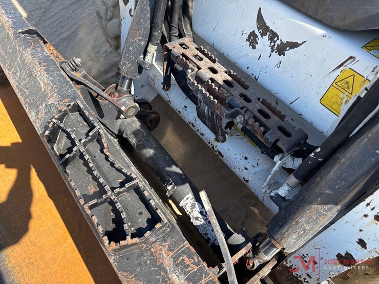 2021-bobcat-s590-image-5