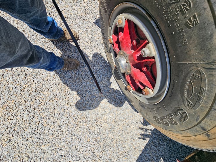 1993-ford-f800-image-30