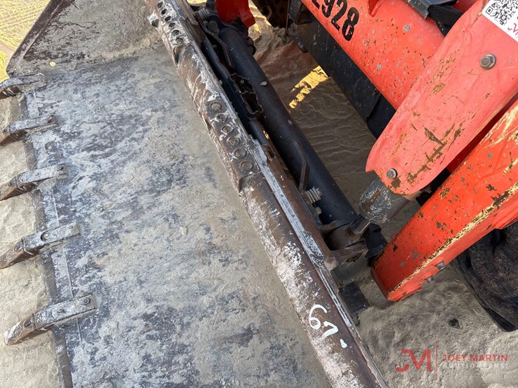 2016-kubota-ssv65-image-5