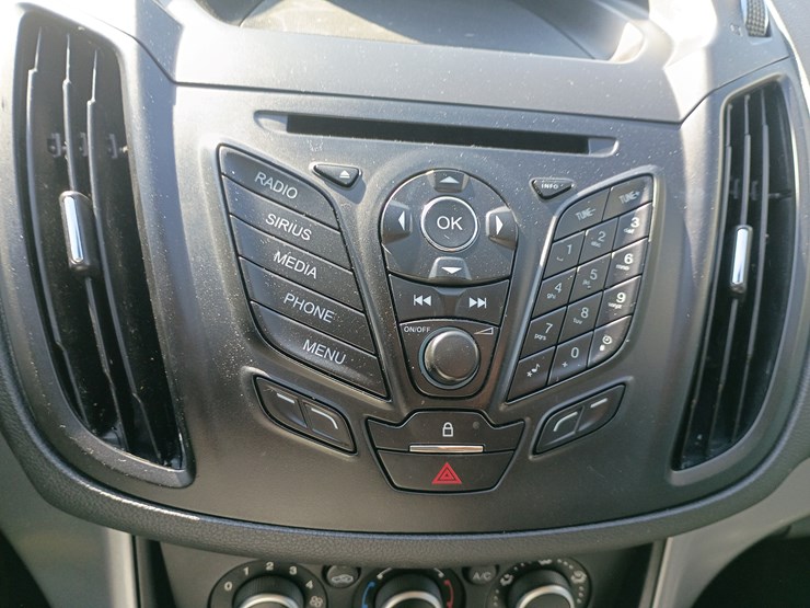 2016-ford-escape-image-44