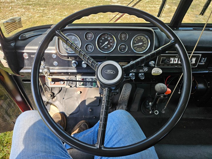 1983-ford-c800-image-53