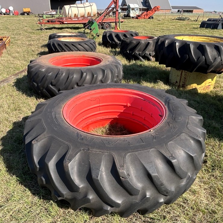 #100 • Case Wheels/Tires